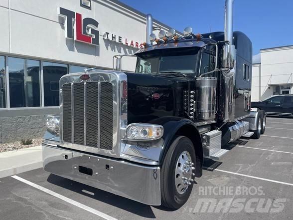 Peterbilt 389 Trekkers