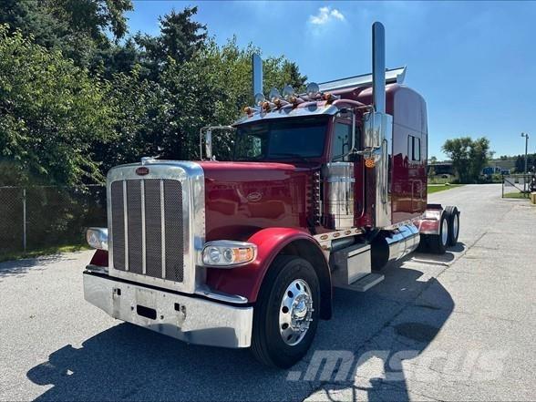 Peterbilt 389 Trekkers
