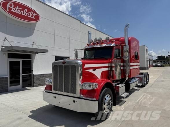 Peterbilt 389 Trekkers