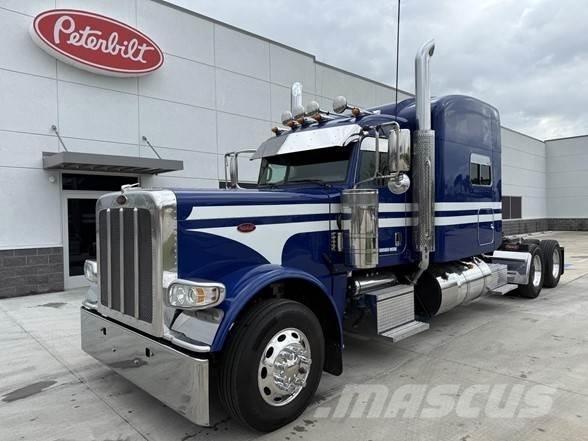 Peterbilt 389 Trekkers