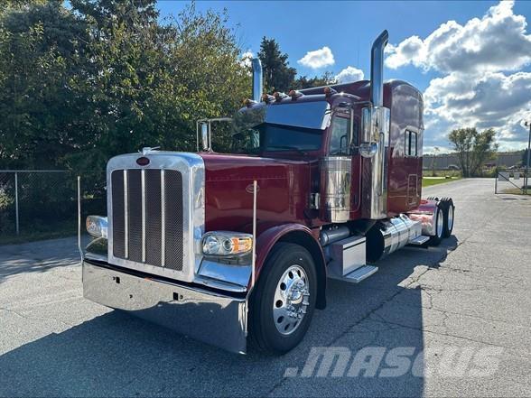 Peterbilt 389 Trekkers