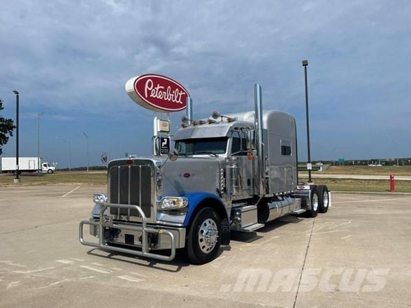 Peterbilt 389 Trekkers