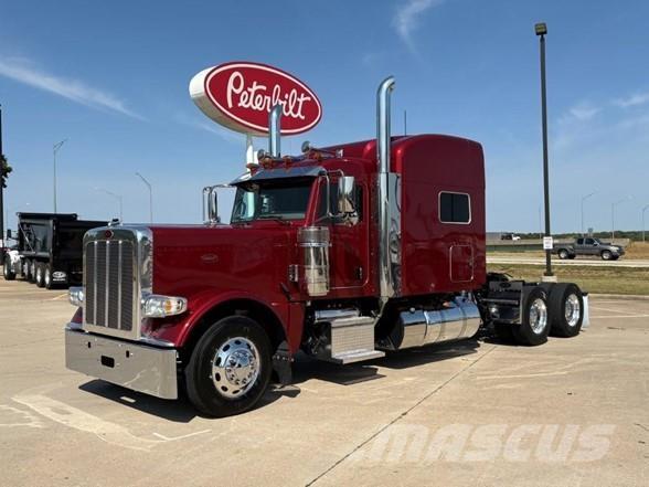 Peterbilt 389 Trekkers