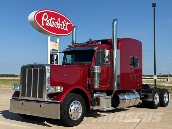 Peterbilt 389 Trekkers