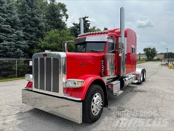 Peterbilt 389 Trekkers