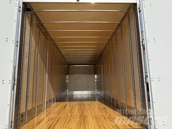 Peterbilt 536 Bakwagens met gesloten opbouw