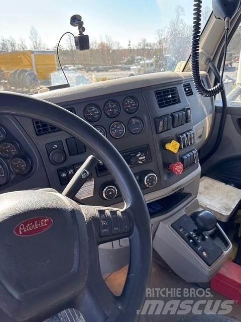 Peterbilt 567 Kipper