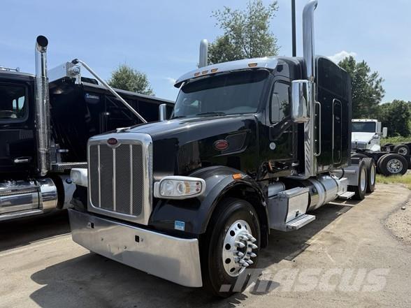 Peterbilt 567 Trekkers