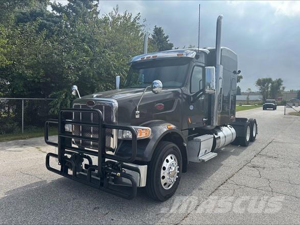 Peterbilt 567 Trekkers