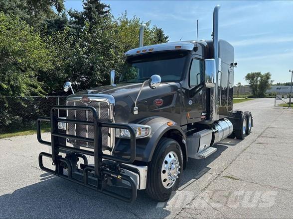 Peterbilt 567 Trekkers