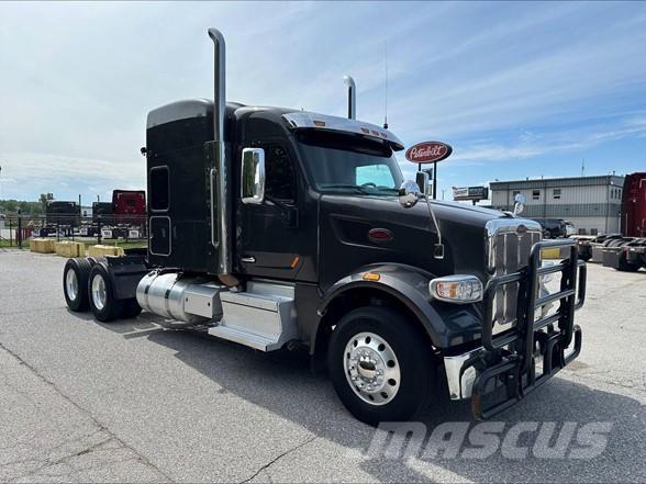 Peterbilt 567 Trekkers