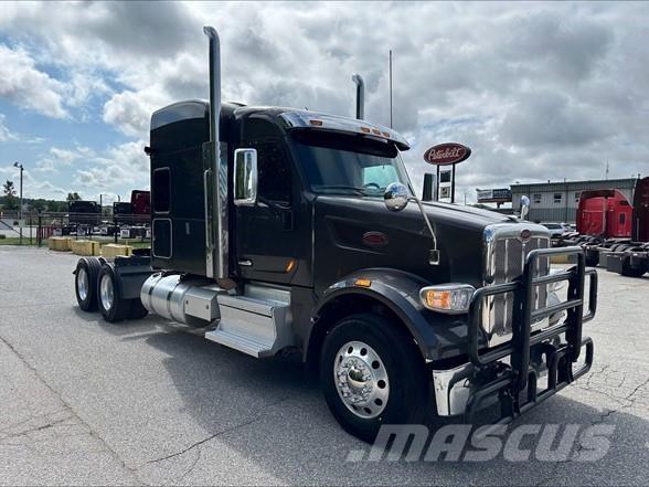 Peterbilt 567 Trekkers
