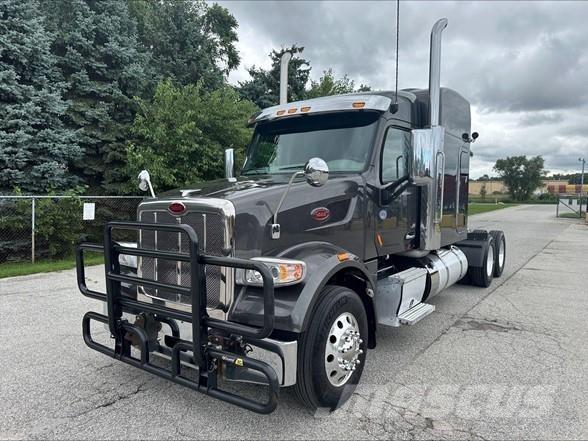 Peterbilt 567 Trekkers