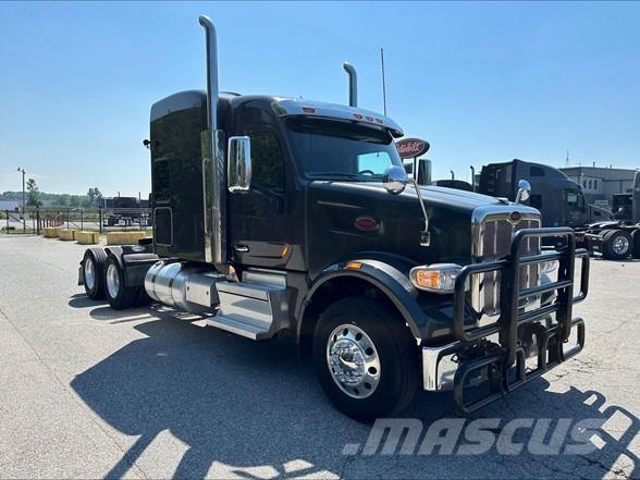 Peterbilt 567 Trekkers