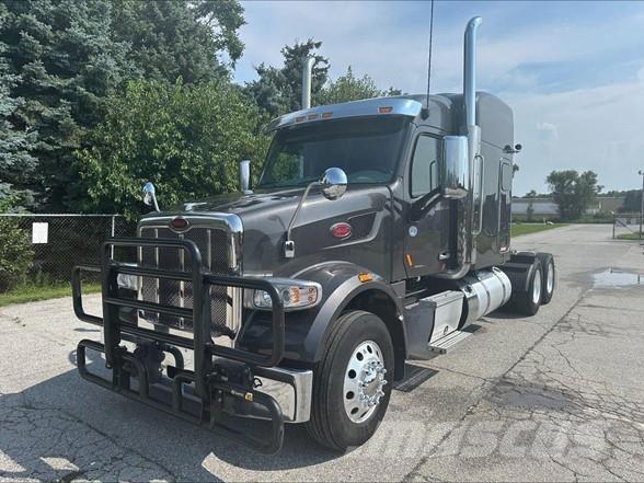 Peterbilt 567 Trekkers