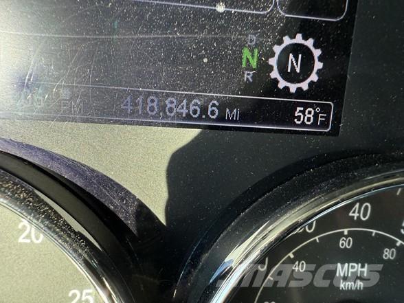 Peterbilt 567 Trekkers