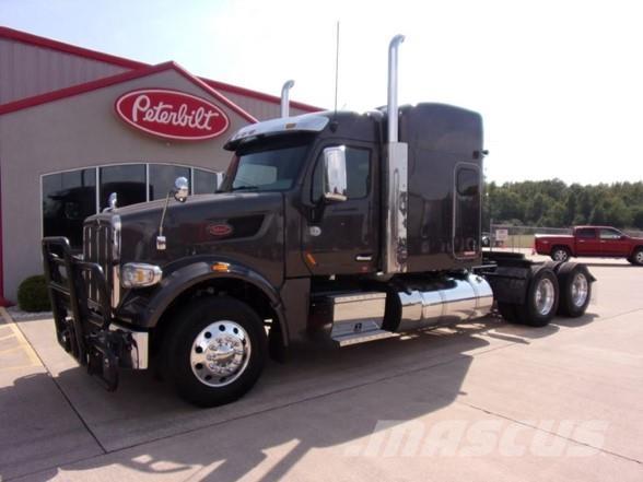 Peterbilt 567 Trekkers