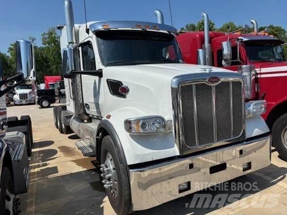 Peterbilt 567 Trekkers