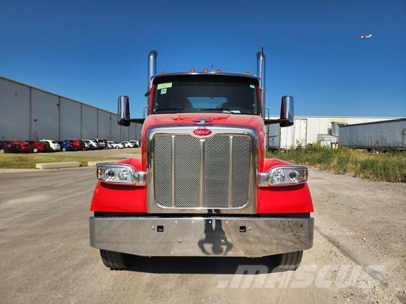 Peterbilt 567 Trekkers