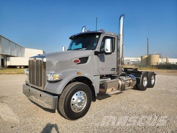 Peterbilt 567 Trekkers