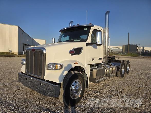 Peterbilt 567 Trekkers