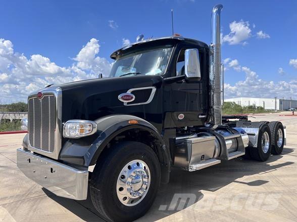 Peterbilt 567 Trekkers