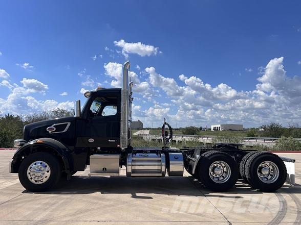 Peterbilt 567 Trekkers