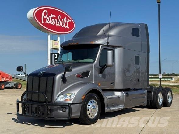 Peterbilt 579 Trekkers