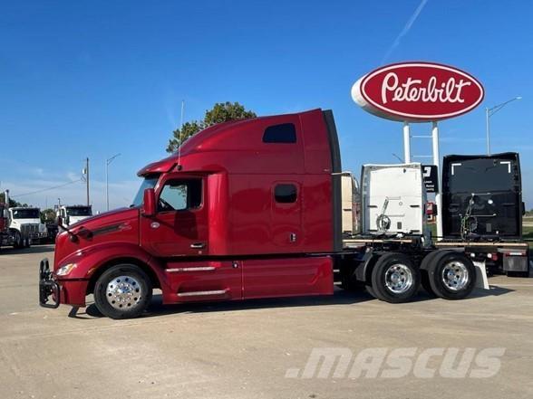 Peterbilt 579 Trekkers