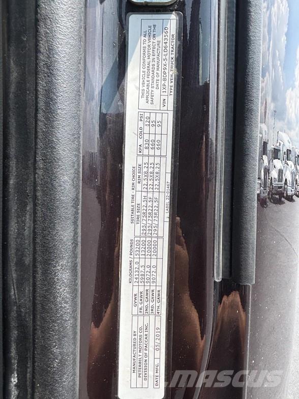 Peterbilt 579 Trekkers