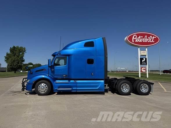 Peterbilt 579 Trekkers
