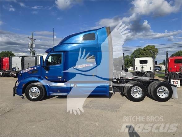 Peterbilt 579 Trekkers