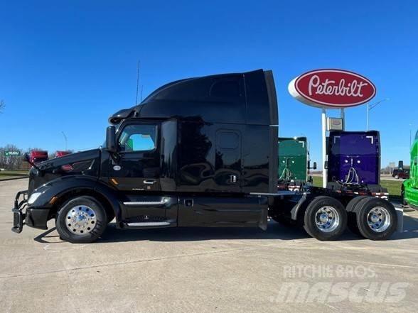Peterbilt 579 Trekkers