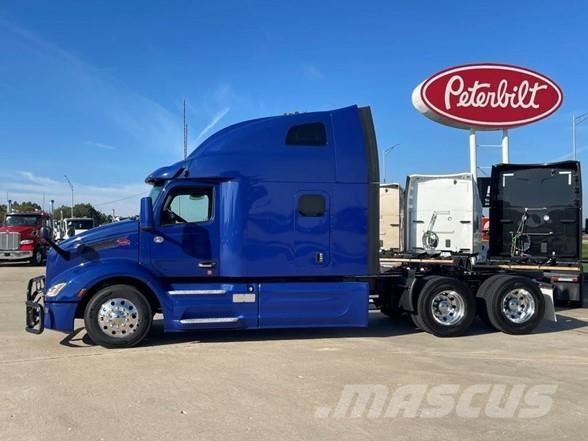 Peterbilt 579 Trekkers