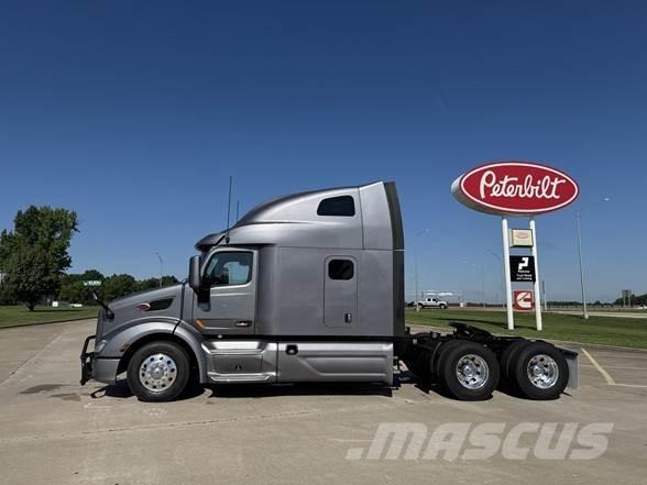 Peterbilt 579 Trekkers