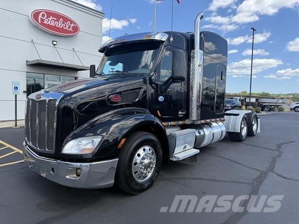 Peterbilt 579 Trekkers
