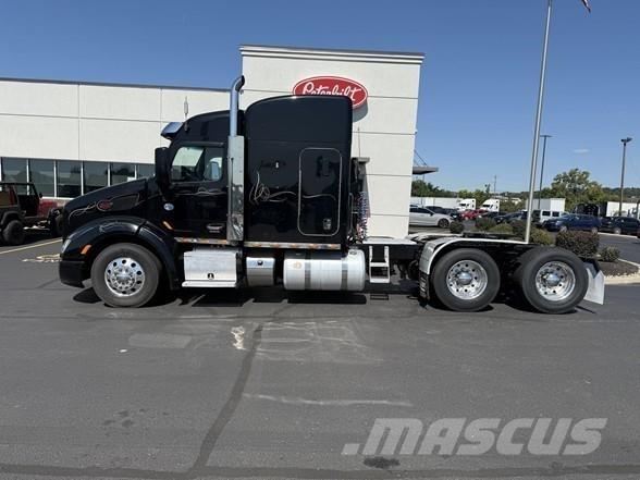 Peterbilt 579 Trekkers