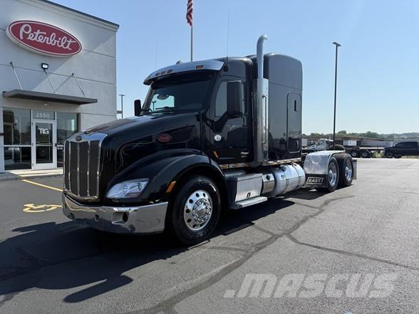 Peterbilt 579 Trekkers