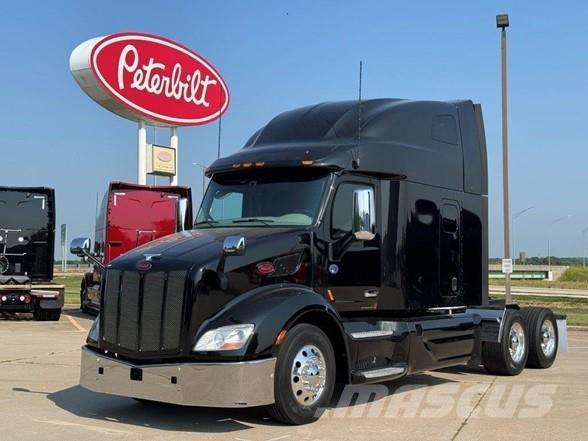 Peterbilt 579 Trekkers