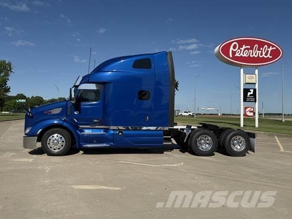Peterbilt 579 Trekkers