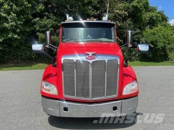 Peterbilt 579 Trekkers