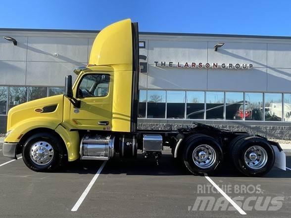 Peterbilt 579 Trekkers