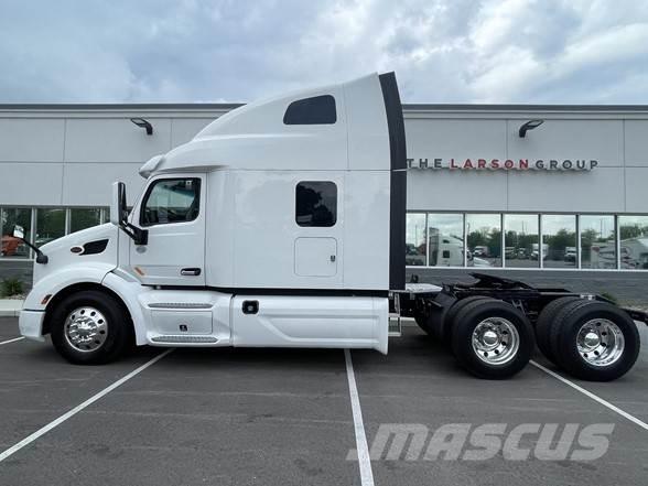 Peterbilt 579 Trekkers
