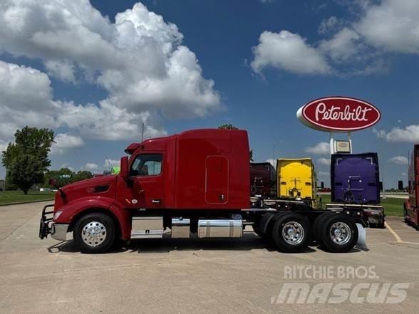 Peterbilt 579 Trekkers