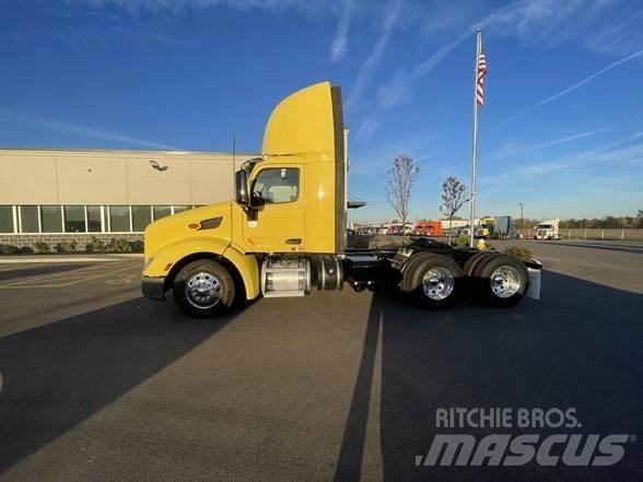 Peterbilt 579 Trekkers
