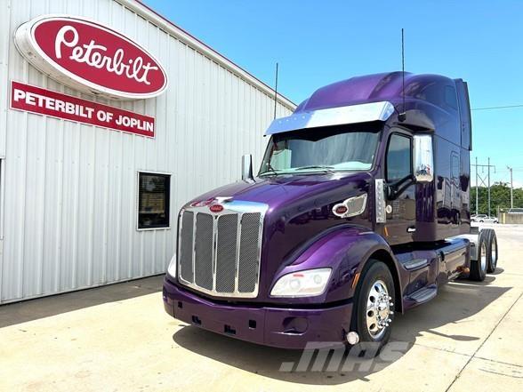 Peterbilt 579 Trekkers