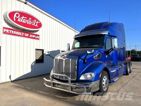 Peterbilt 579 Trekkers
