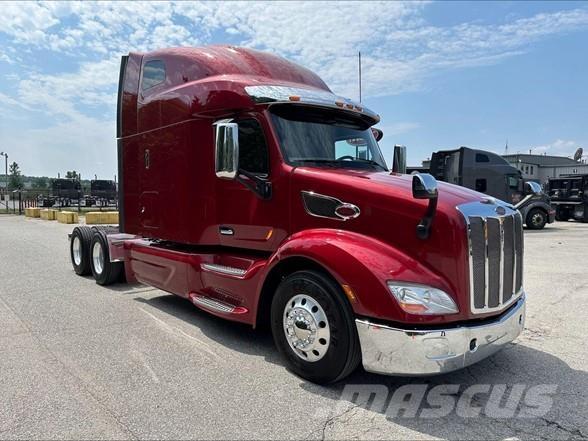 Peterbilt 579 Trekkers