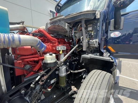 Peterbilt 579 Trekkers