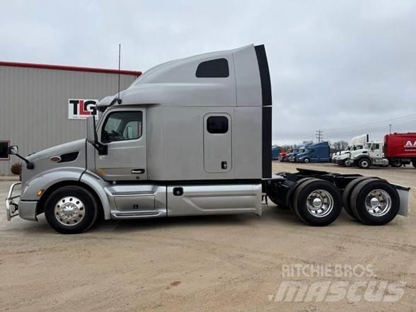 Peterbilt 579 Trekkers